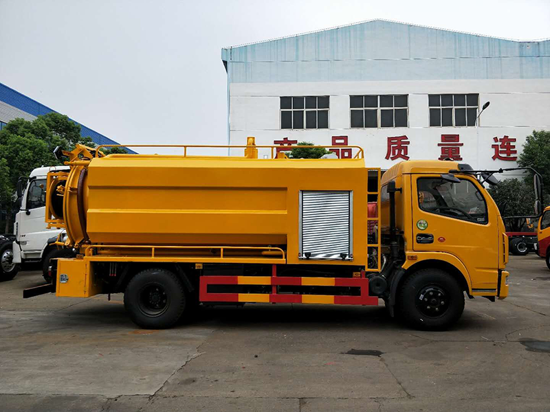 平博pinnacle体育平台东风多利卡清洗吸污车