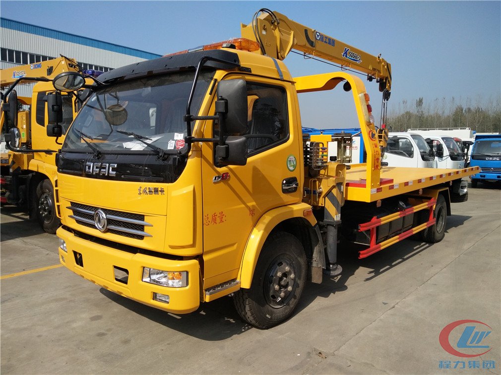 平博pinnacle体育平台东风凯普特平板带吊清障车侧面图