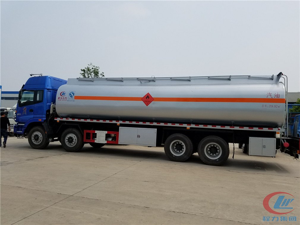 平博pinnacle体育平台福田欧曼前四后八(25方)运油车侧面图