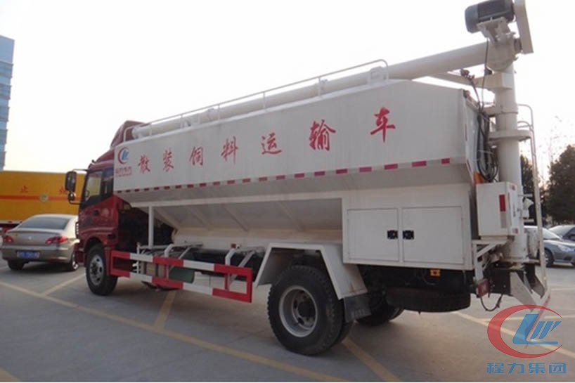平博pinnacle体育平台福田欧马可散装饲料运输车侧面图