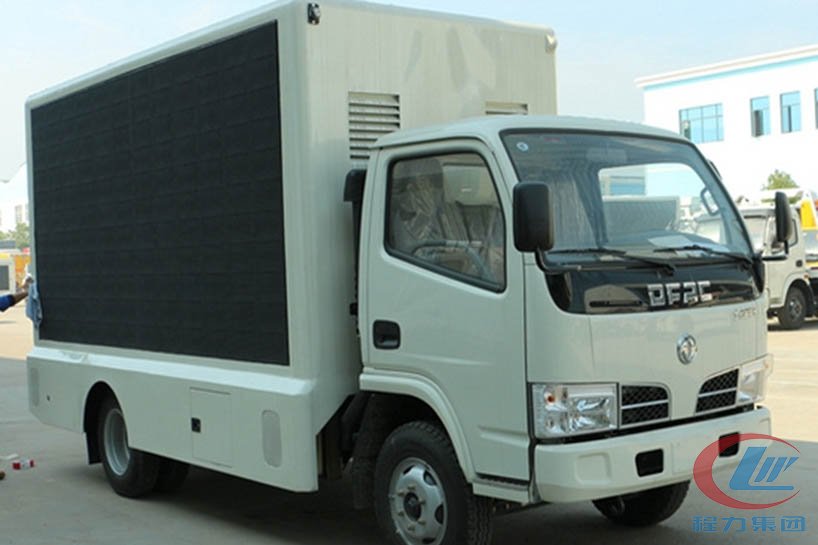 湖北平博pinnacle体育平台东风led广告宣传车侧面图