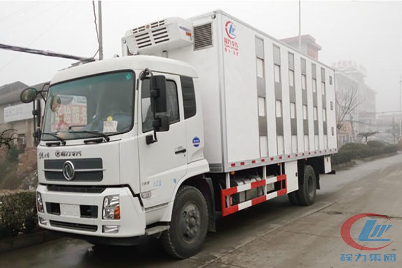 湖北平博pinnacle体育平台天锦恒温型畜禽运输车侧面图