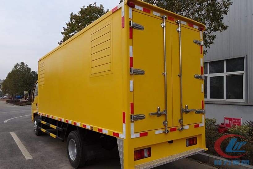 平博pinnacle体育平台五十铃小型应急发电车侧面图