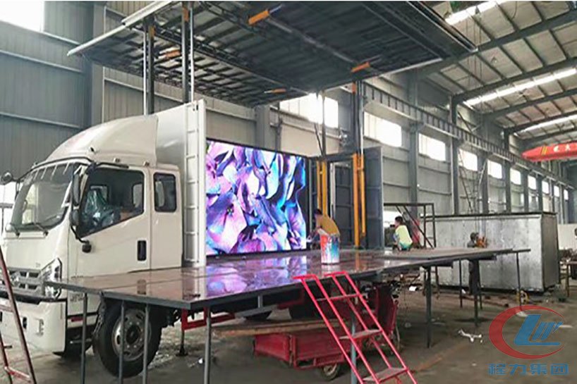 平博pinnacle体育平台福田6米厢长舞台车侧面图