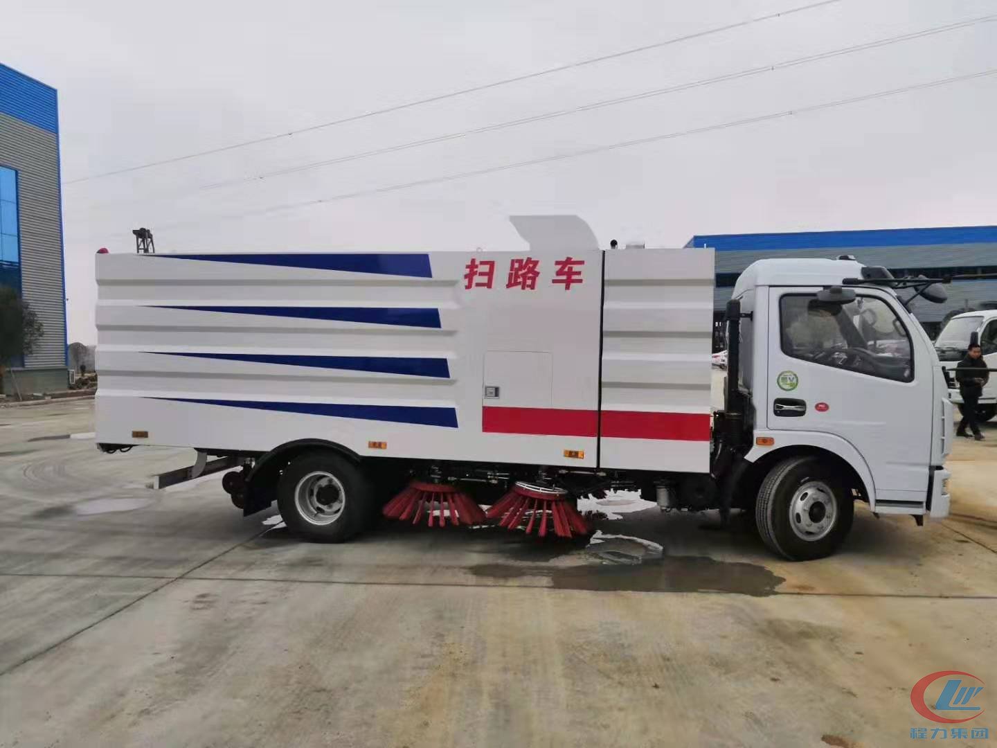 平博pinnacle体育平台东风多利卡D7扫路车侧面图