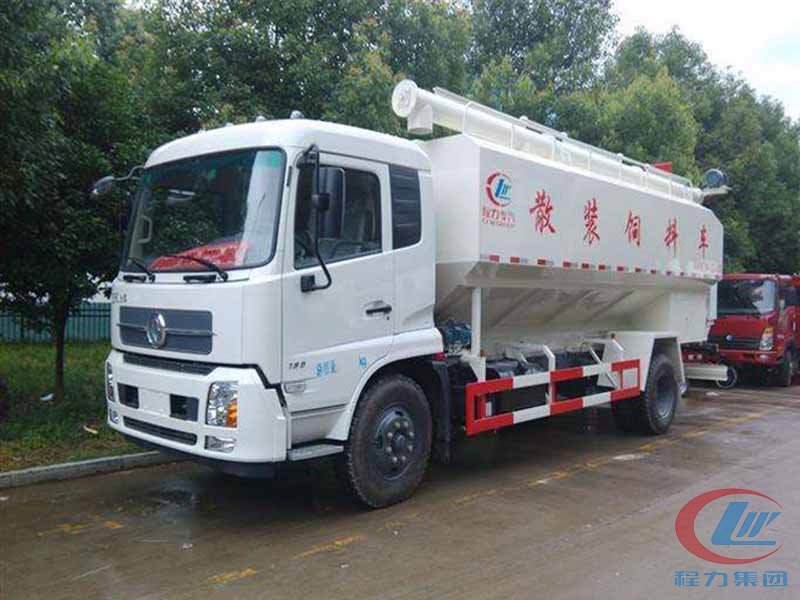平博pinnacle体育平台东风天锦散装饲料运输车高清图