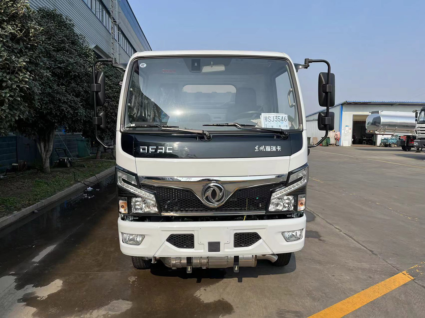 国六平博pinnacle体育平台牌东风小福瑞卡/多利卡5方加油车