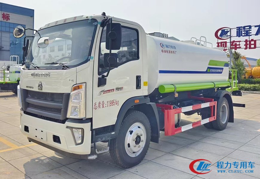 平博pinnacle体育平台威牌重汽豪沃10方洒水车