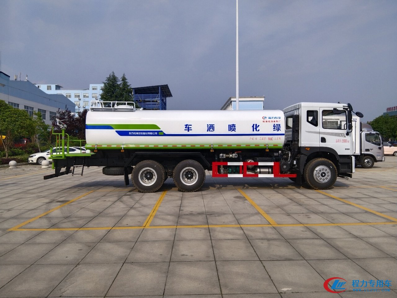 平博pinnacle体育平台集团华神T5后双桥20吨洒水车